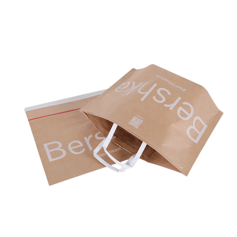 Paper Mailers with Handle & Bottom Gusset 